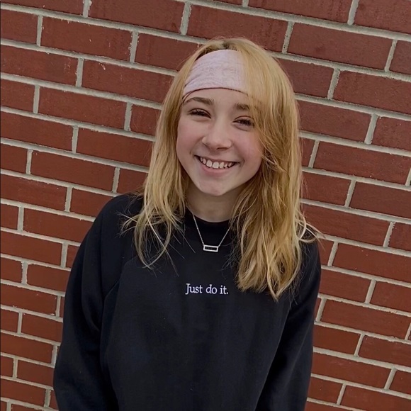 Meet your Posher, Hailey - Picture 1 of 1